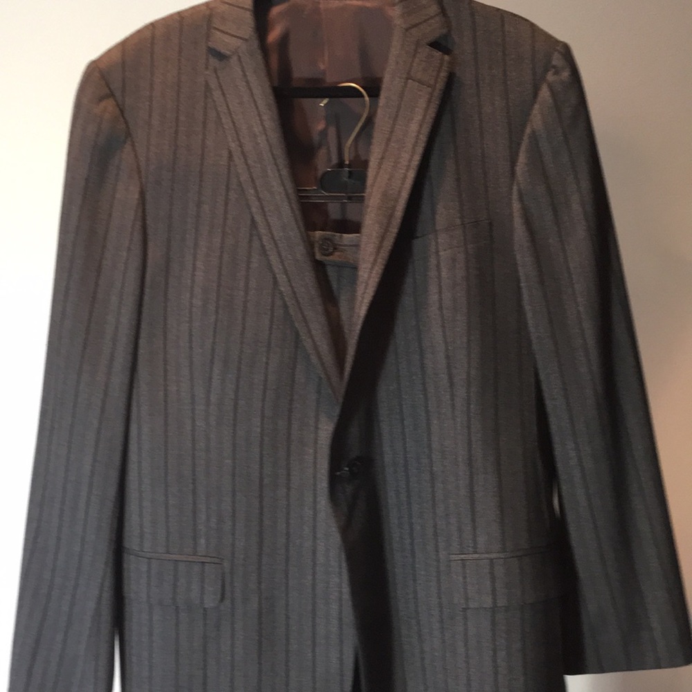 Z Zegna Gray Pinstripe Suit - Picture 2 of 12
